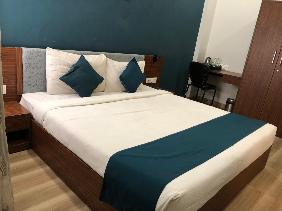 Hotel Ballfin Indore Indaur Kültér fotó