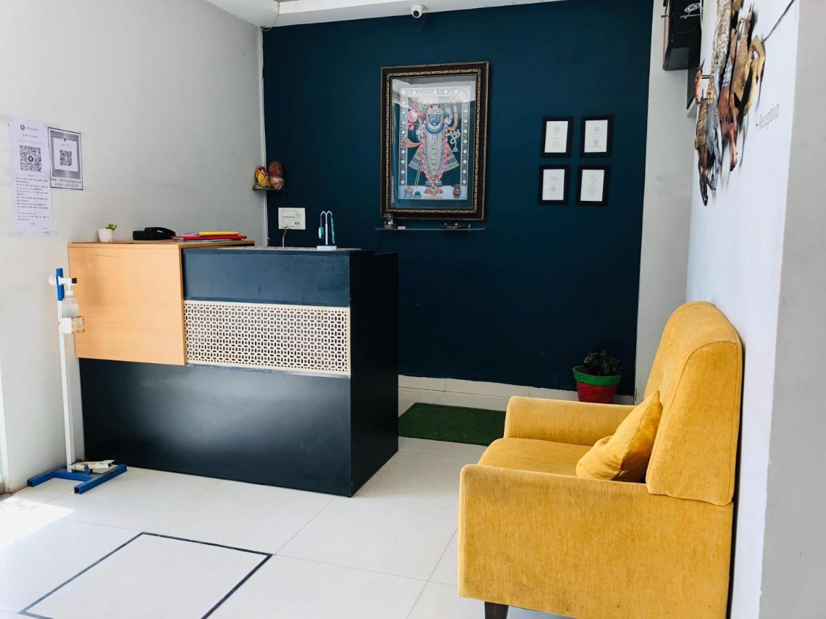 Hotel Ballfin Indore Indaur Kültér fotó