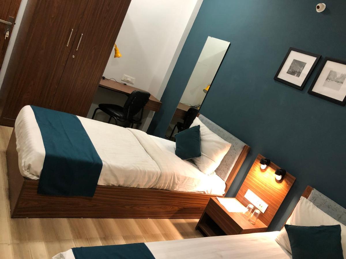 Hotel Ballfin Indore Indaur Kültér fotó
