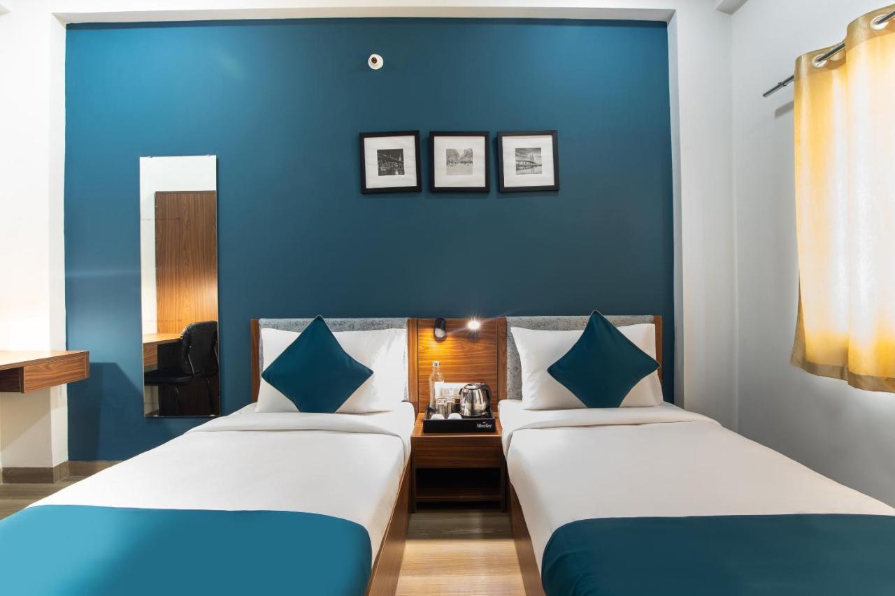 Hotel Ballfin Indore Indaur Kültér fotó